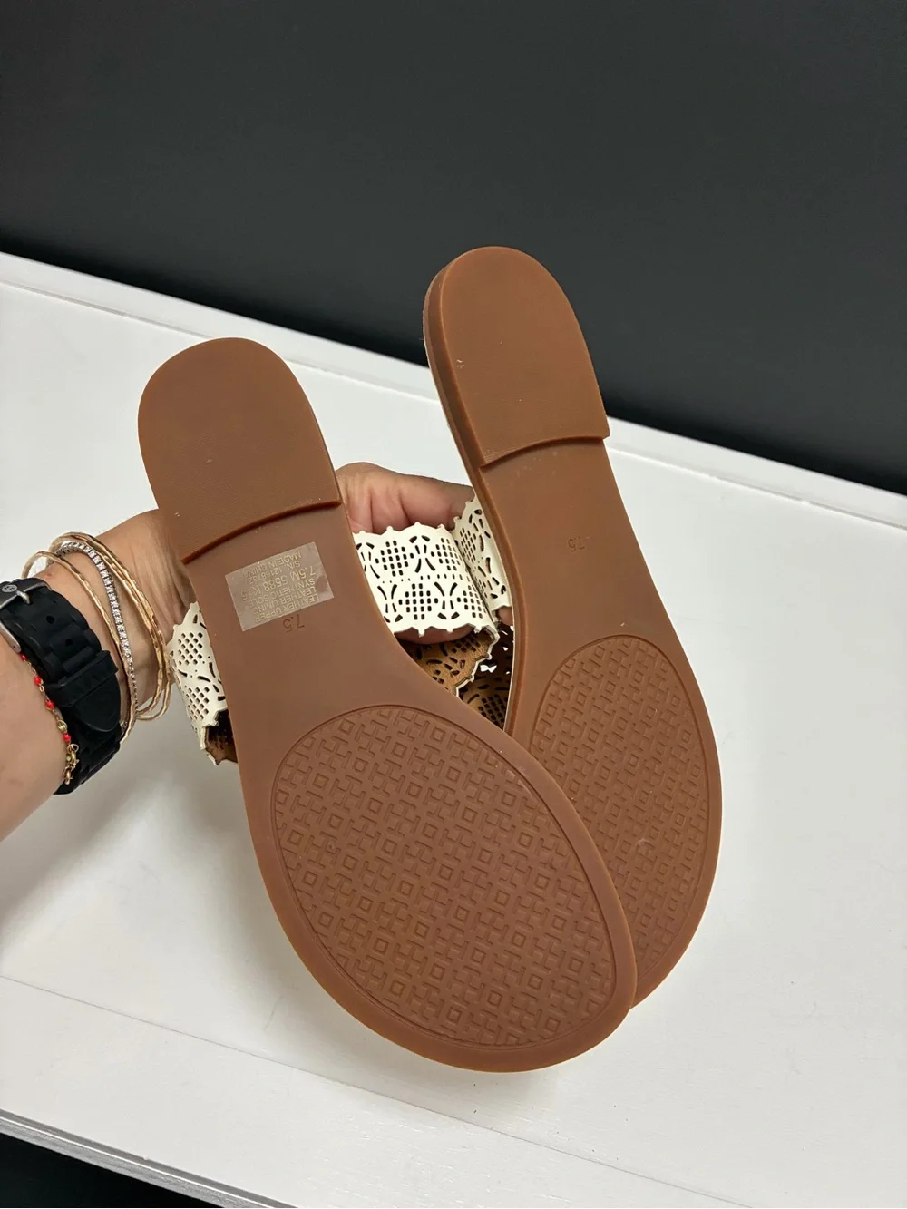 NWT Tory Burch Ivory Laser-Cut Thong Sandals